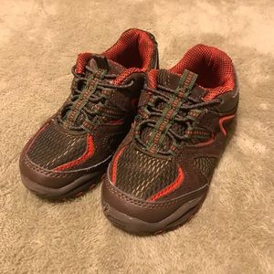 Toddler Boys Size 7 Osh Kosh Shoes